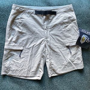 Mountain Hardware Women’s Mesa Nylon Short